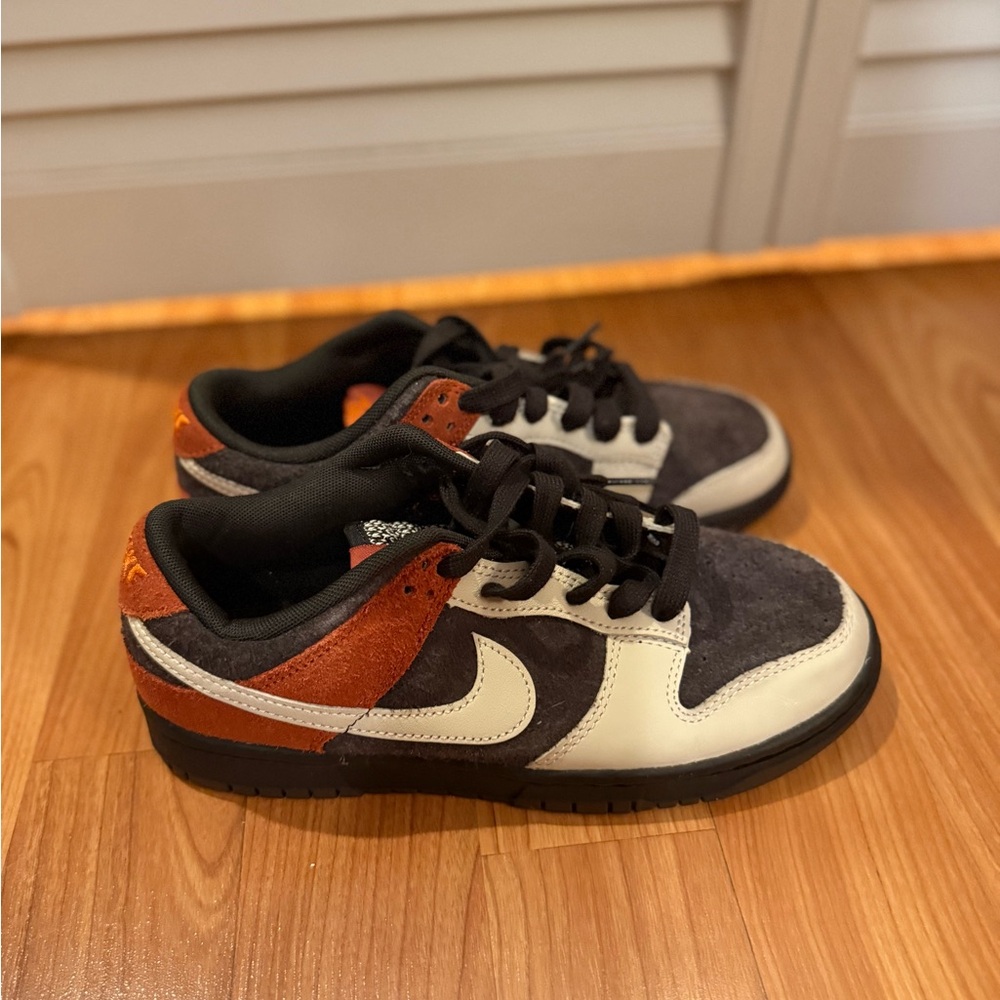 Stylish Sneakers in Black, White, and Orange